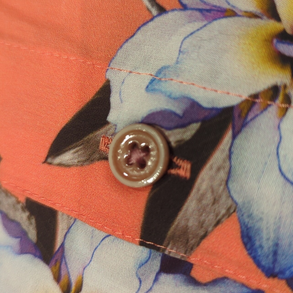 Mint Condition Ted Baker Button Up - image 4